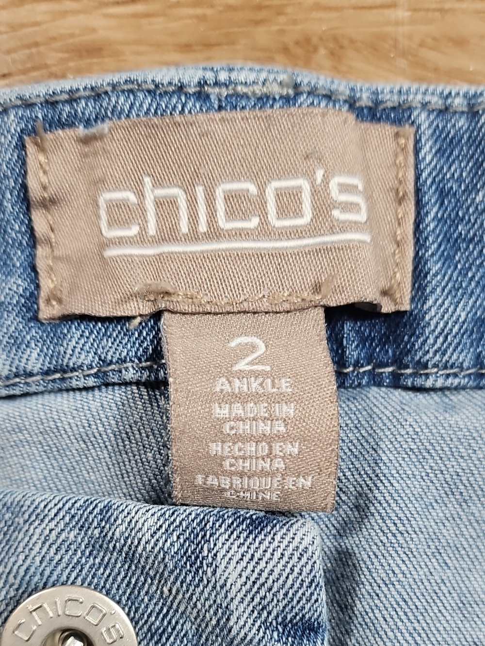 Chico's Ligh Wash Stretch Denim High Rise Pink Floral Embroidered Ankle Jean - Picture 11 of 16